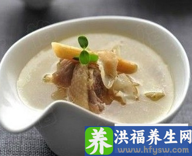 精选五款秋季<a href=http://www.duomehao.com target=_blank class=infotextkey>养生</a>汤 防止干燥补水润肤