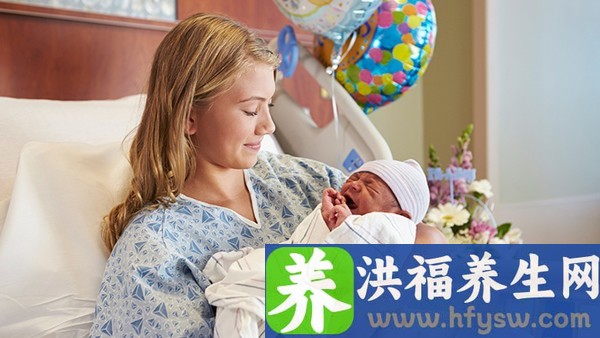 婴儿中耳炎有什么症状？儿童中耳炎不能吃什么？