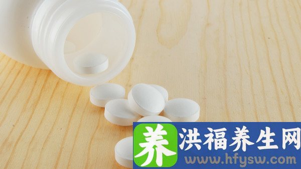 中医认为艾滋病是什么原因引起的？中医怎么治疗艾滋病？