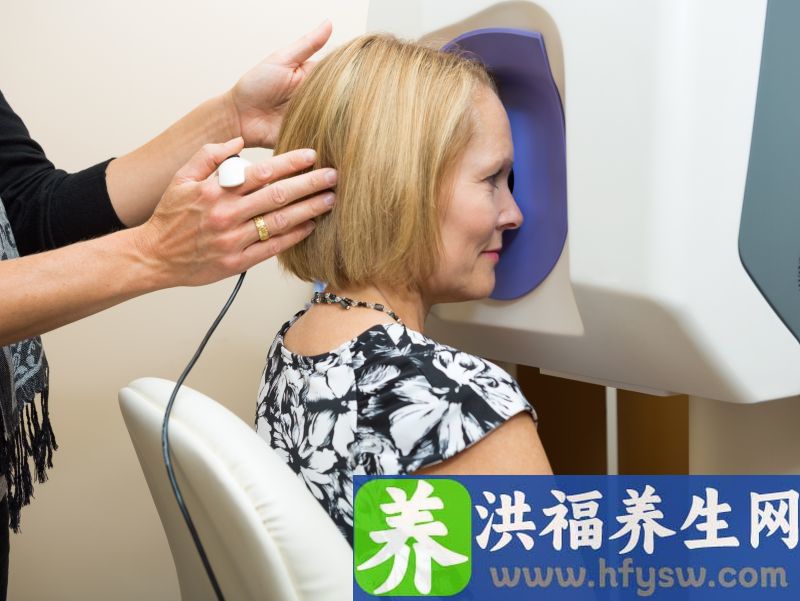 再次警告：如果你眼部出现这4种症状，是视网膜脱落的前兆