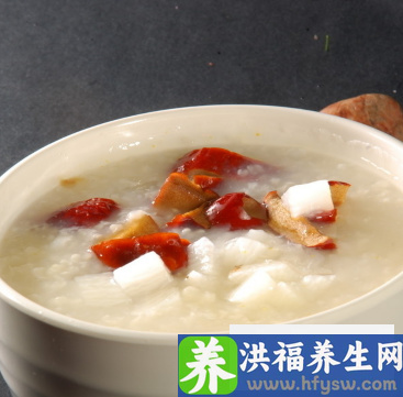 最适宜冬春交际<a href=http://www.duomehao.com target=_blank class=infotextkey>养生</a>粥 猪肝粥可养肝健脾