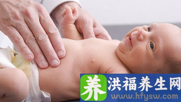 如何辨别儿童扁桃体发炎？哪些饮食疗法可以治疗扁桃体发炎？