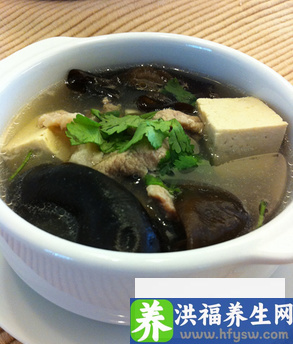 黑木耳减肥吗？ 推荐两款黑木耳食谱排毒瘦身