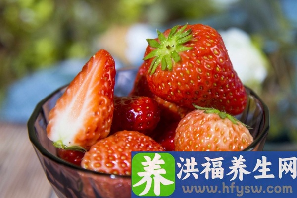 减肥期间可以吃草莓吗