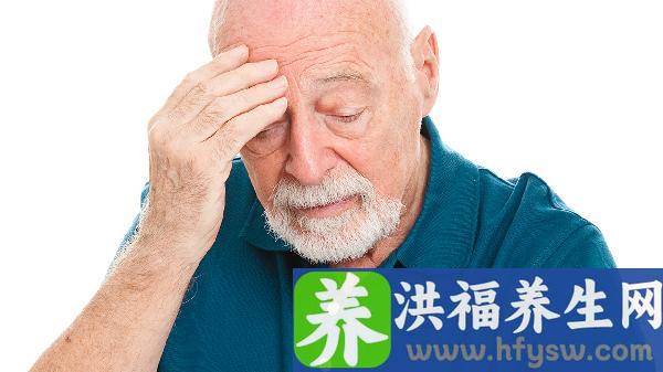 93岁老人股骨颈骨折怎么治疗