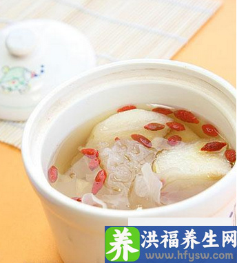 秋季多吃雪梨润燥 推荐六种雪梨<a href=http://www.duomehao.com target=_blank class=infotextkey>养生</a>食谱