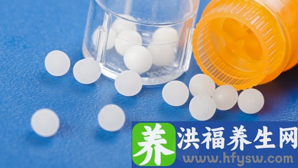 复方锌布颗粒剂能和抗病毒口服液一起吃吗 复方锌布颗粒多少度吃合适