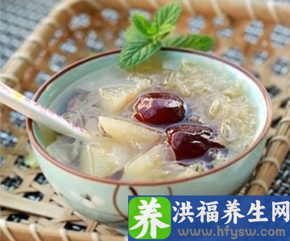 冬季嘴唇干裂脱皮怎么办 为您推荐8款食谱